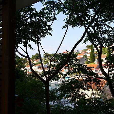 Apartments Maestro Stomorska Kültér fotó