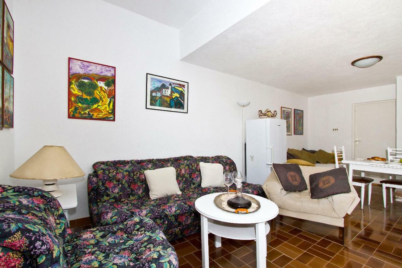 Apartments Maestro Stomorska Kültér fotó