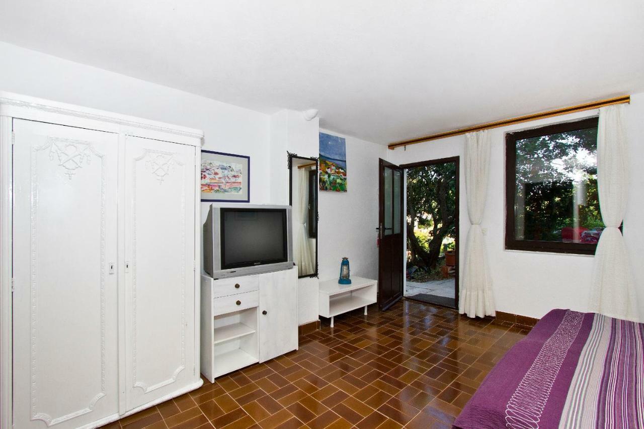 Apartments Maestro Stomorska Kültér fotó