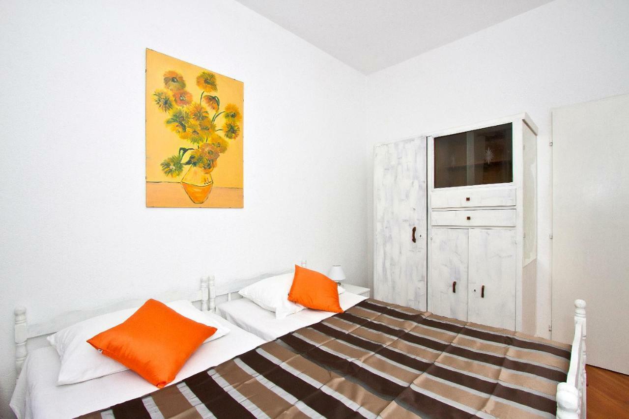 Apartments Maestro Stomorska Kültér fotó