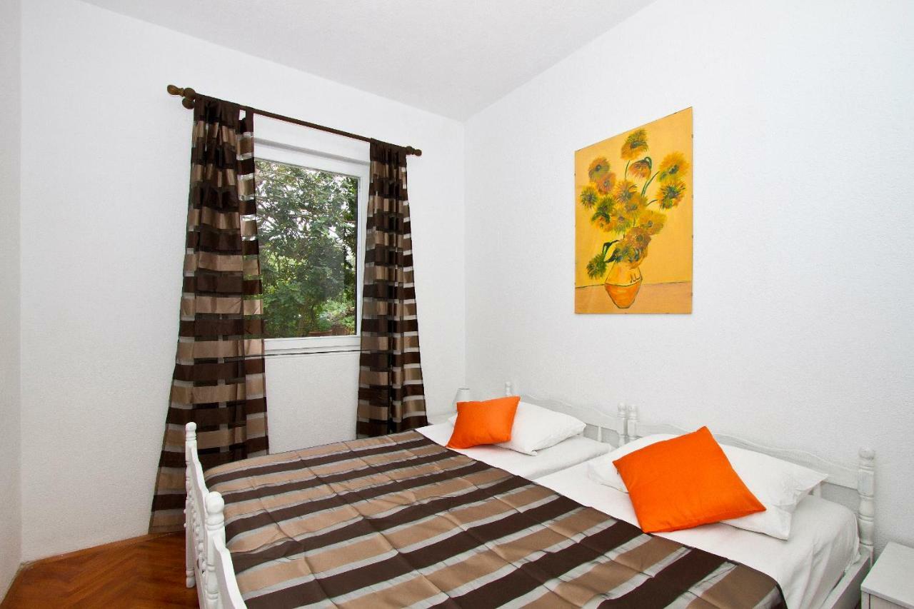 Apartments Maestro Stomorska Kültér fotó